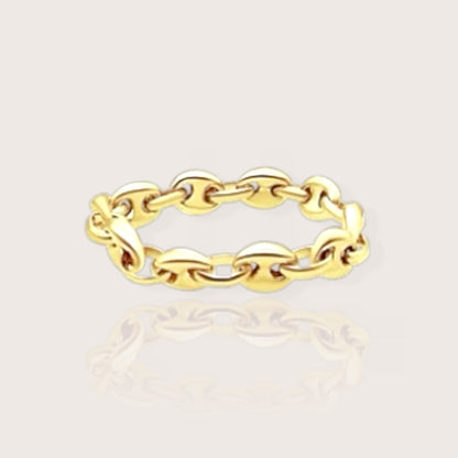 close up of 14K Yellow Gold Puffed Mariner Chain Ring 