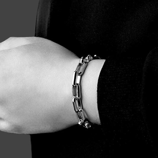 Model wearing a solid 316L Stainless Steel Chain braclet