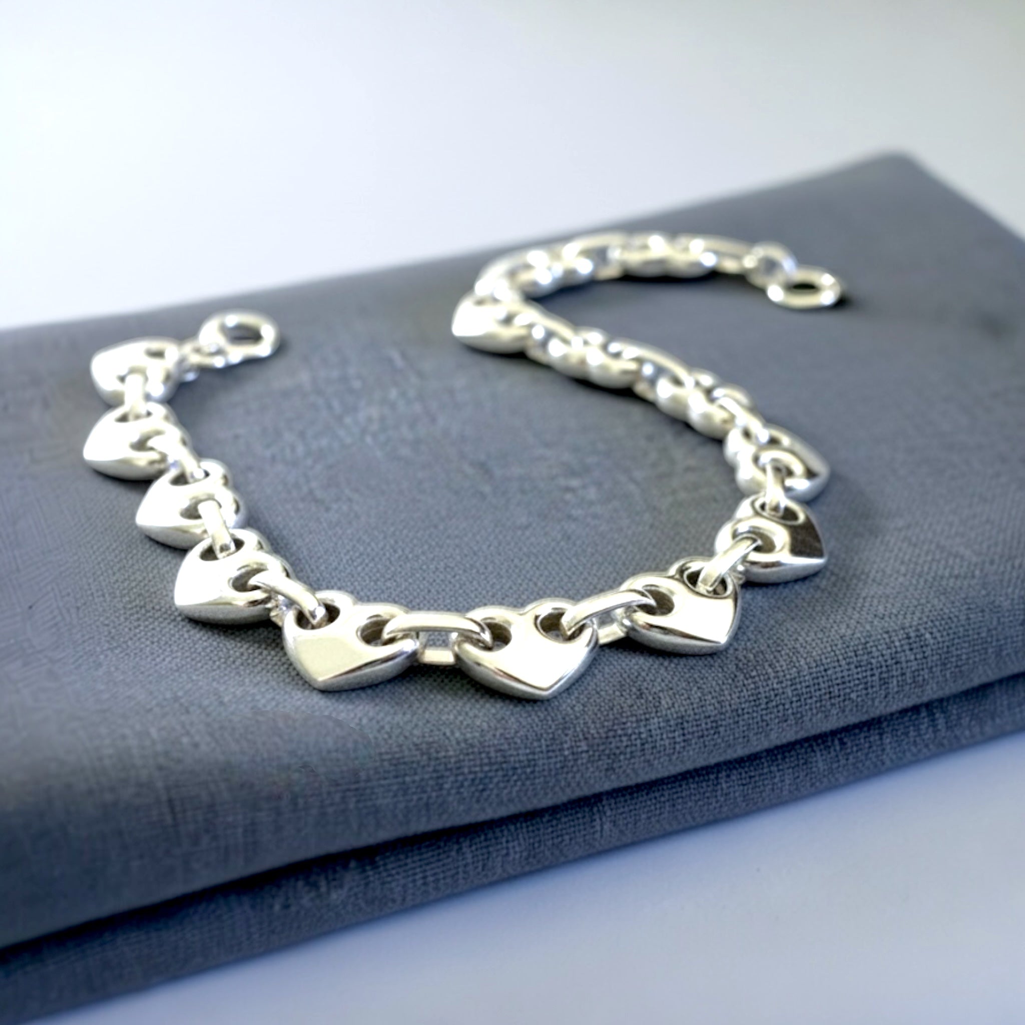 925 Sterling Silver Puffed Mariner Hearts Bracelet – 4.3mm, 6mm