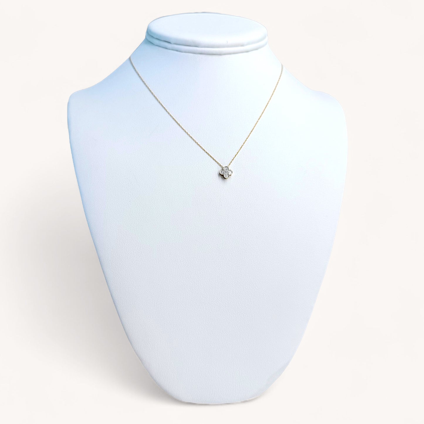 Necklace with a pendant on mannequin bust