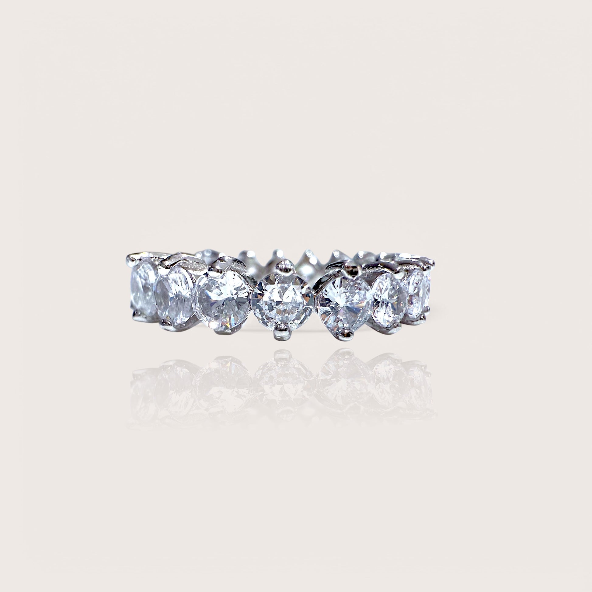 close up of sterling-silver-cz-eternity-band-5mm